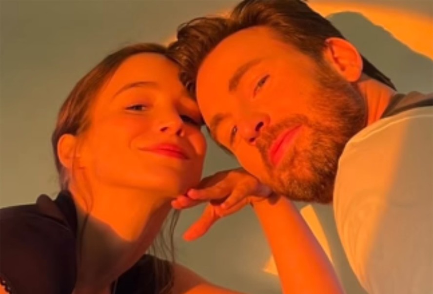 Chris Evans: Casamento Surpresa em Português!