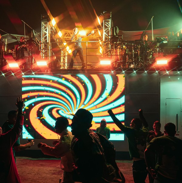 Festa de Vini Jr.: Luxo, shows e polêmicas do evento