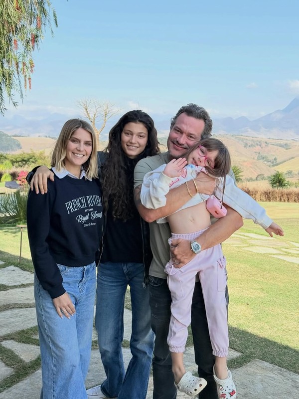 Isabella Santoni faz 31 anos e vive fase incrível