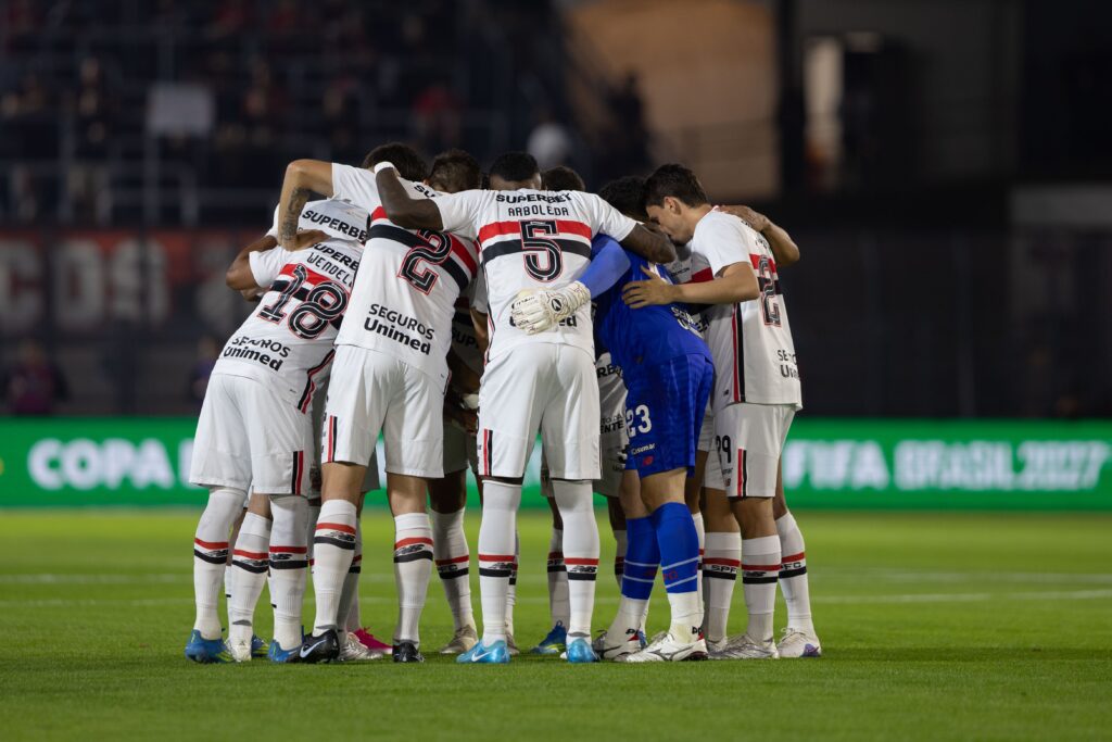 São Paulo x Athletico-PR: drama e crise nos bastidores