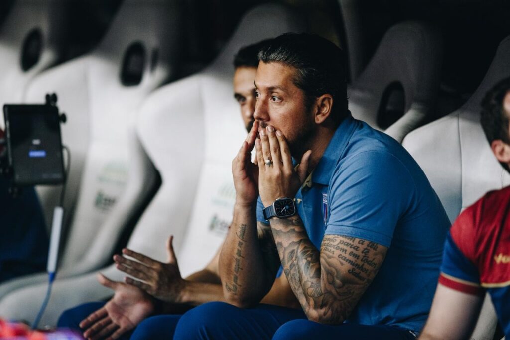 Como Roger Silva emocionou a TV e estreou com vitória