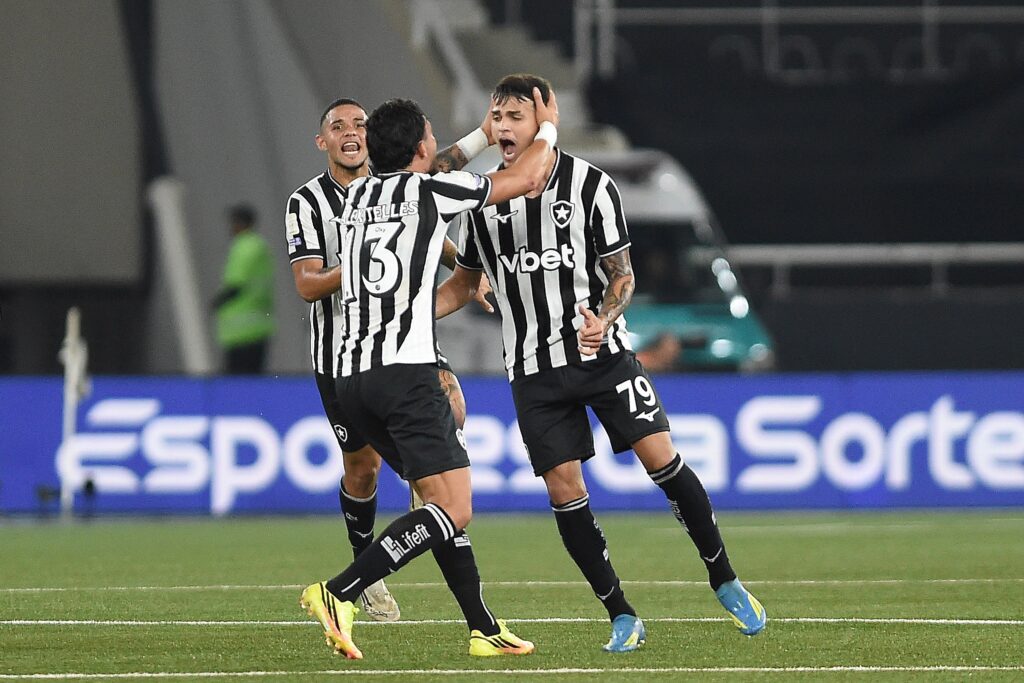 Botafogo x Santos: os bastidores de um clássico épico