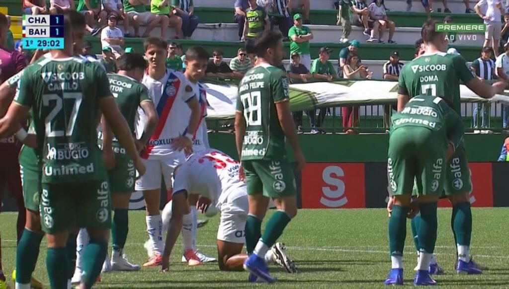 O drama de Chapecoense x Bahia e susto com zagueiro