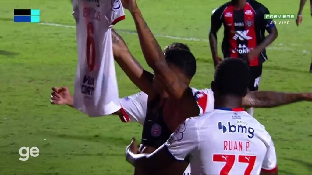 Bahia vence Vitória e quebra tabu no Barradão