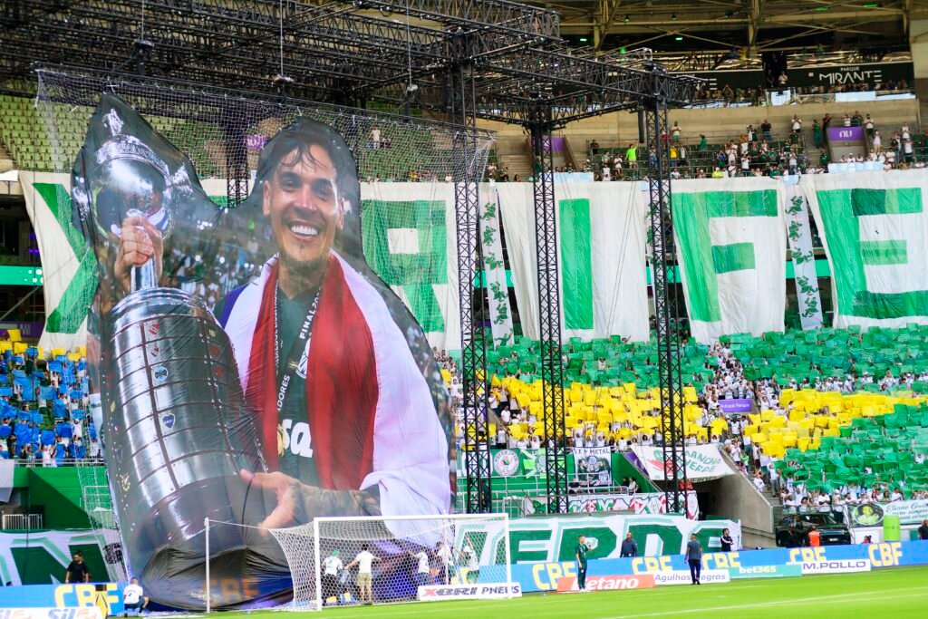 Palmeiras x Vasco: show de Flaco e adeus de joia