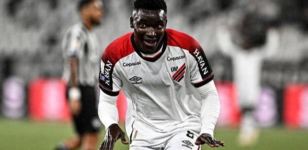 O drama de novela em Botafogo x Athletico-PR