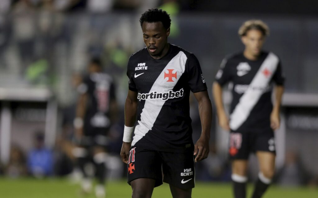 Drama no aquecimento agita Bahia x Vasco no Brasileirão