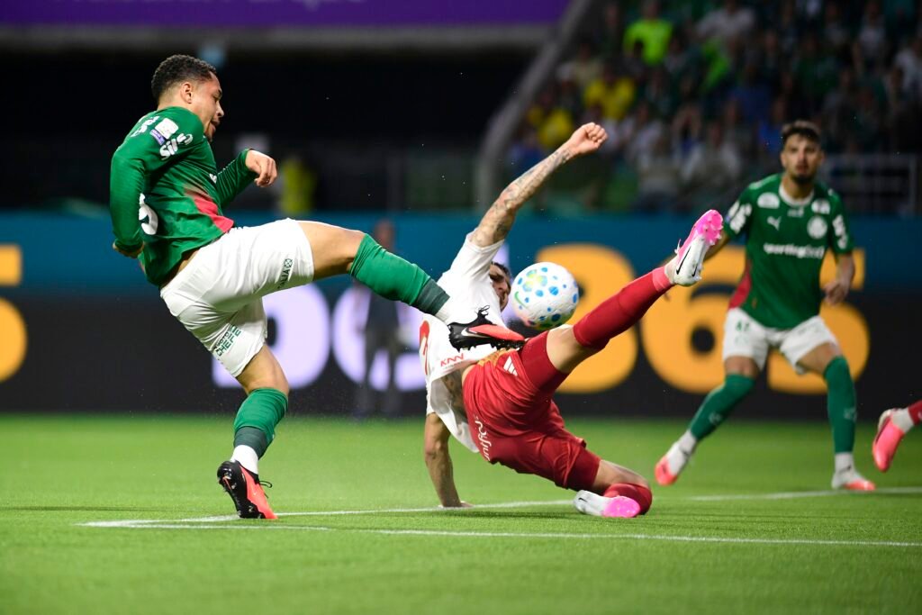 Polêmica no empate entre Palmeiras e Internacional