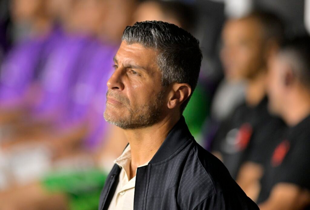 Vasco x Olimpia: o drama de criar e não marcar