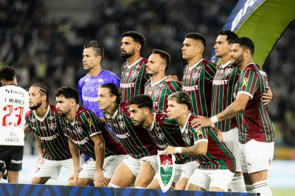 Lucho Acosta decide clássico no Maracanã