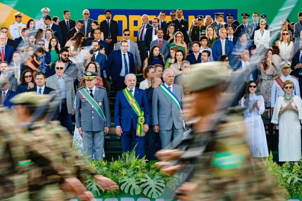 Tensão e fofocas no desfile de 7 de setembro
