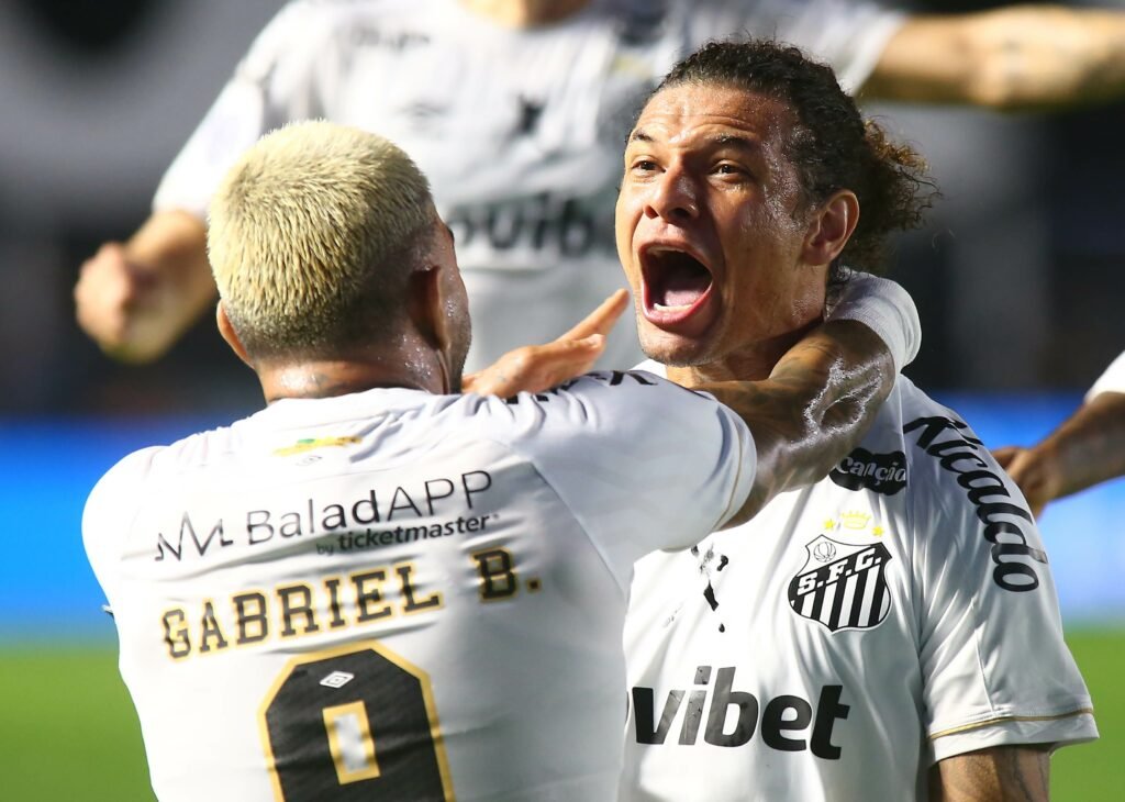 O brilho do clássico Santos x Atlético-MG na Vila