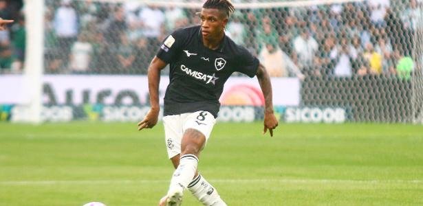 Botafogo e Coritiba empatam e drama no Brasileirão segue